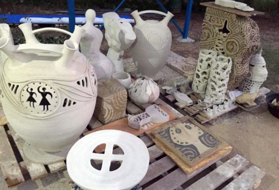 阿塞拜疆陶器艺术家参加Cucuteni 2015摩尔多瓦国际艺术夏令营活动