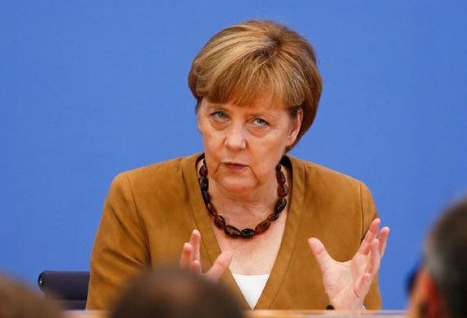 Angela Merkelin sükanı əldən vermək fikri yoxdur