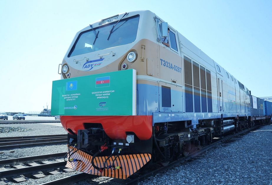 Azərbaycan Qazaxıstandan 10 yeni lokomotiv alacaq