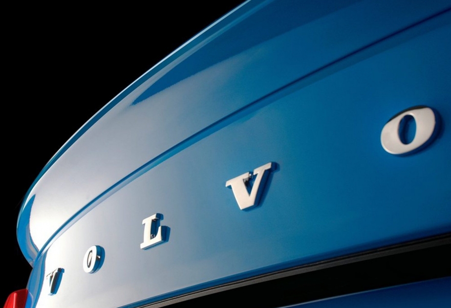 Volvo to recall up to 10,000 cars over airbag glitch
