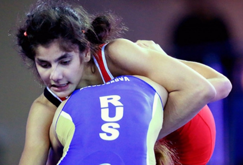 منتخب أذربيجاني للمصارعات الشابات يحل مركزا ثانيا في بطولة العالم
