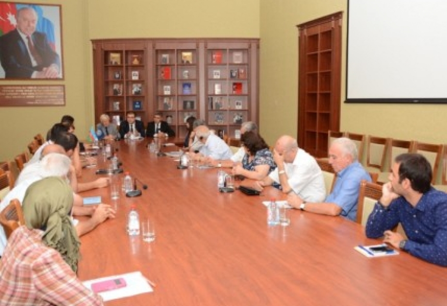 IOM expert visits Azerbaijan State Economic University