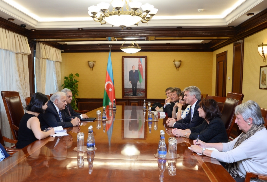 Interparlamentarische Beziehungen spielen eine wichtige Rolle in der Entwicklung der Aserbaidschan-Frankreich Beziehungen