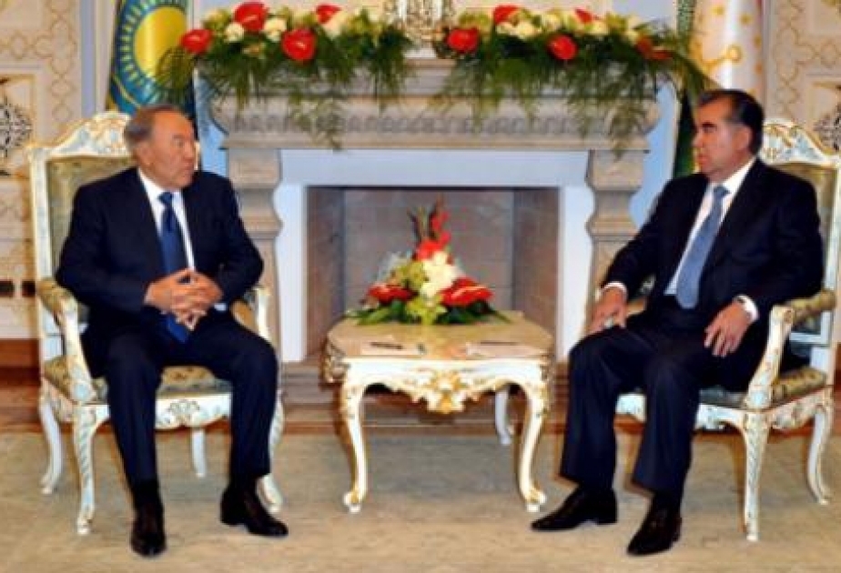 رئيس طاجيكستان يبحث التعاون مع نظيره الكازاخستاني