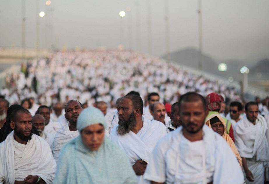Saudi king orders safety review for Hajj pilgrimage