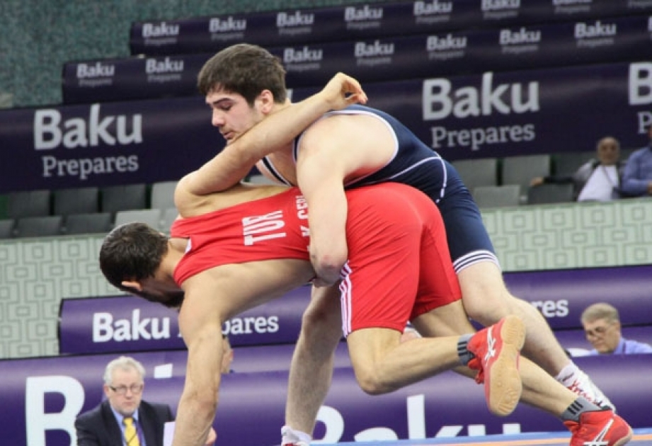 Azerbaijani wrestlers to compete at international Tehran tournament