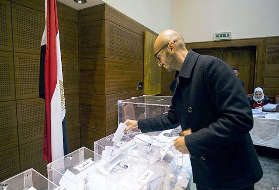 Egypt’s PM follows-up Parliamentary re-elections of first round
