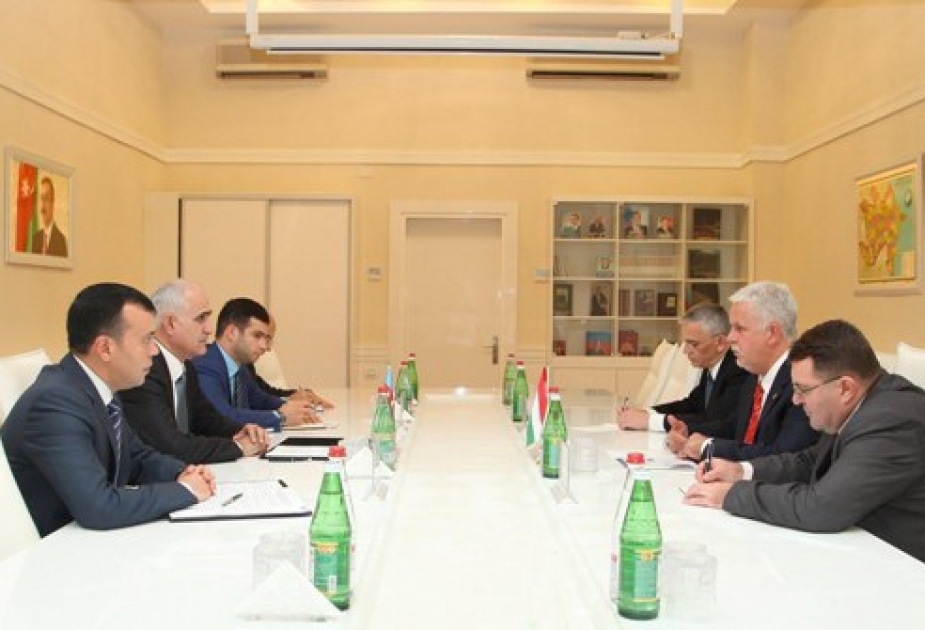 La Hongrie s'intéresse à élargir sa coopération économique avec l'Azerbaïdjan