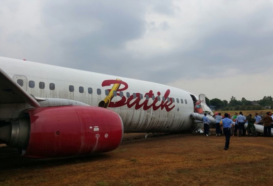 Indonesian flight skids off runway