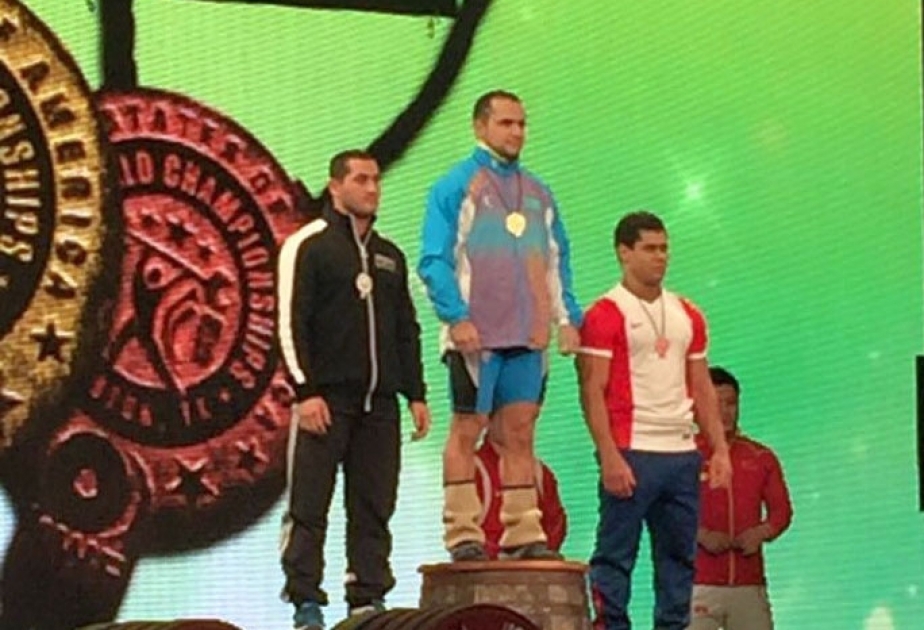 لاعب القوى الأذربيجاني يفوز بفضية بطولة العالم في رفعة النتر