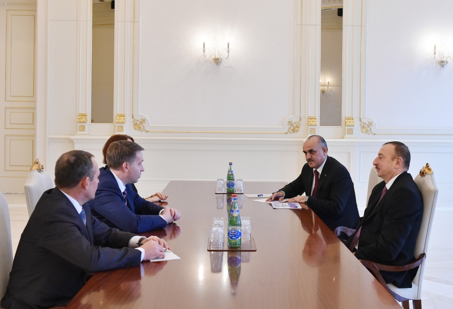 الرئيس الأذربيجاني يلتقي وزير الرفاهية اللاتفي