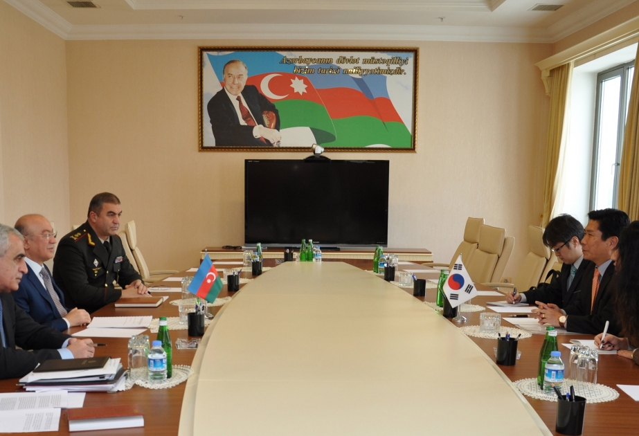 Azerbaijani Minister of Emergency Situations meets Korean Ambassador