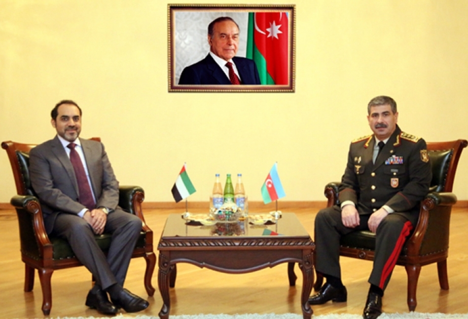 بحث مسائل التعاون العسكري بين أذربيجان والإمارات