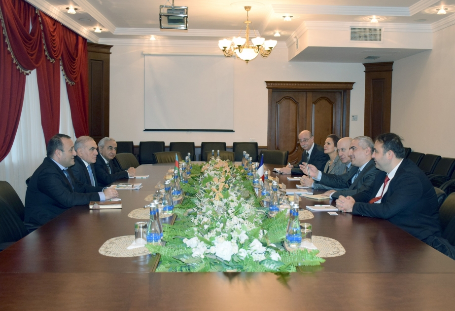 La coopération entre le Ministère de l'Industrie de défense et le Groupe Thales fait l'objet de discussions