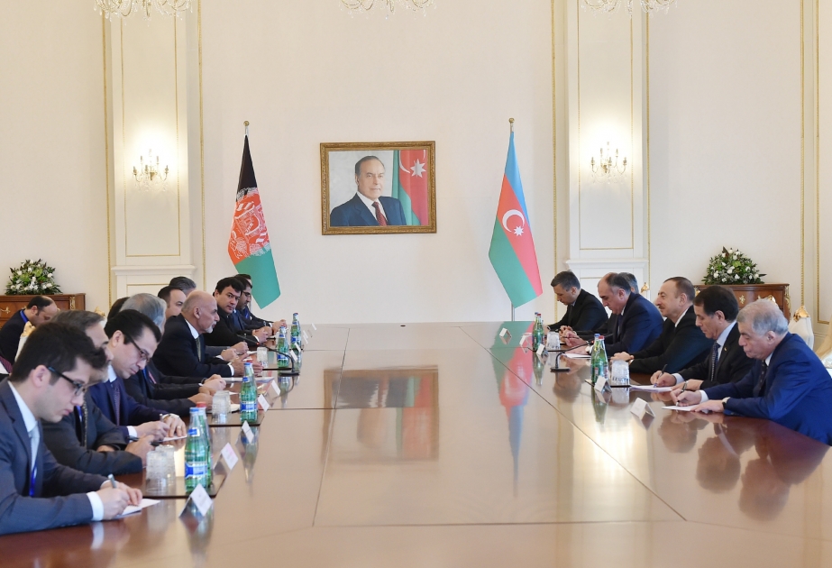 Entretien des présidents azerbaïdjanais et afghan élargi aux membres des délégations VIDEO