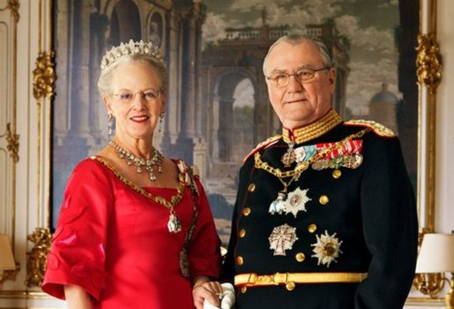 Супруг королевы Дании сложил с себя официальные обязанности