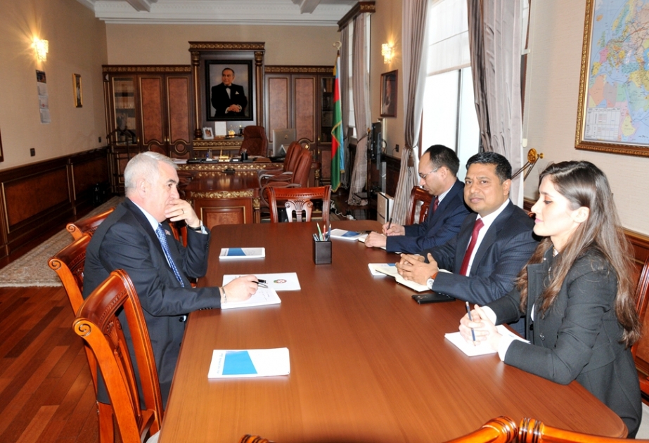 Azerbaijan, India discuss cooperation between railway authorities