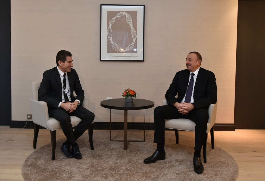 Azərbaycan Prezidenti İlham Əliyev Davosda “Lazard Avropa” şirkətinin vitse-prezidenti ilə görüşüb VİDEO