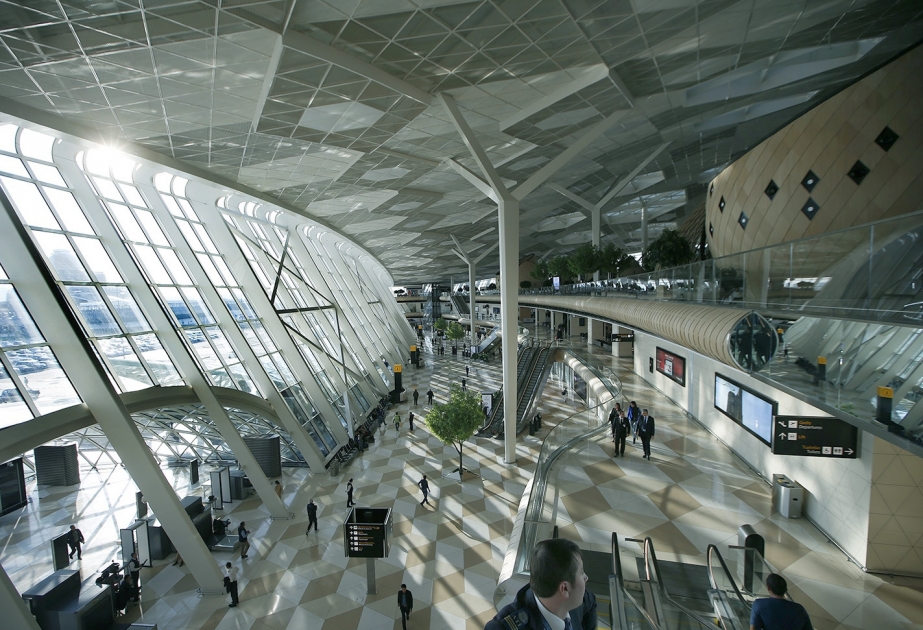 В аэропортах Азербайджана открываются визовые центры ВИДЕО