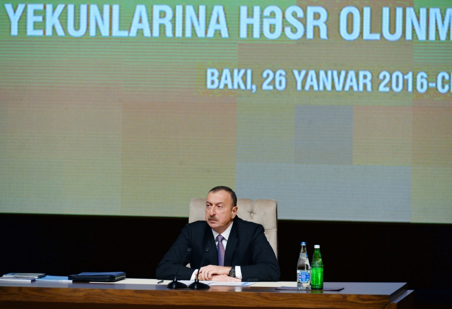 الرئيس علييف يطلب بفرش وتجهيز مكاتب الموظفين بأثاث محلية الإنتاج