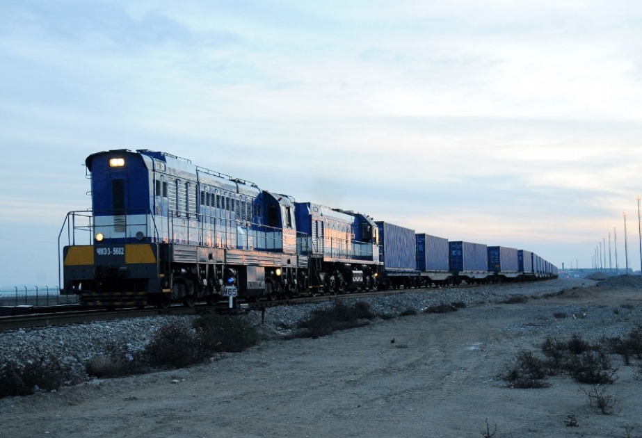 قطار الحاويات التجربي الأوكراني يواصل طريقه في أرض الصين