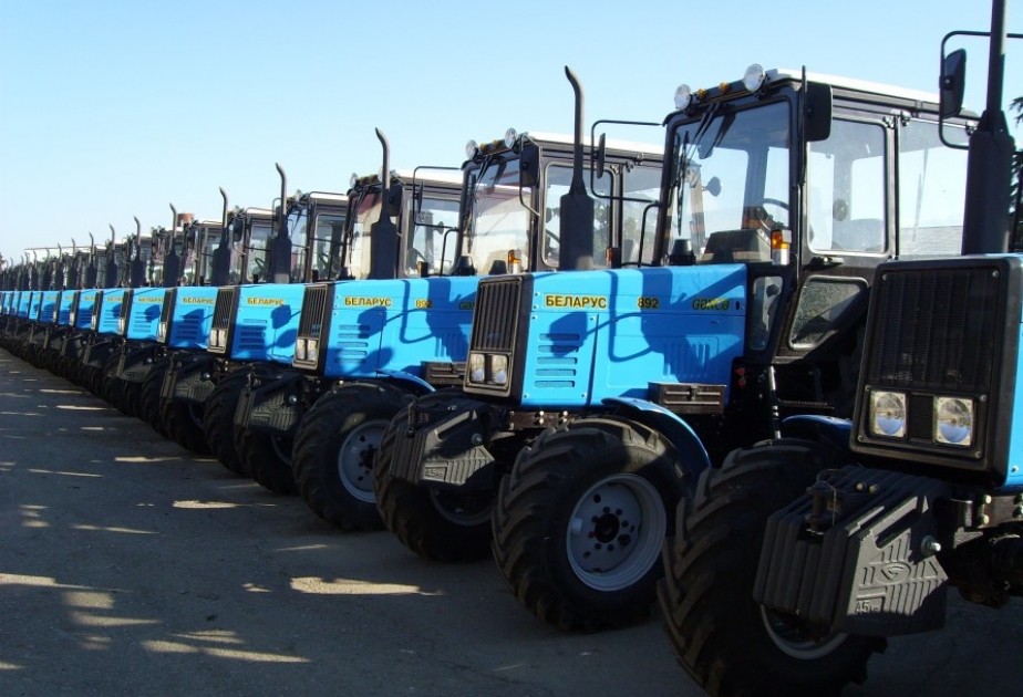 Keçən il “Aqrolizinq” ASC-nin xətti ilə kənd təsərrüfatı məhsulları istehsalçılarına 1061 ədəd müxtəlif növ traktor verilib