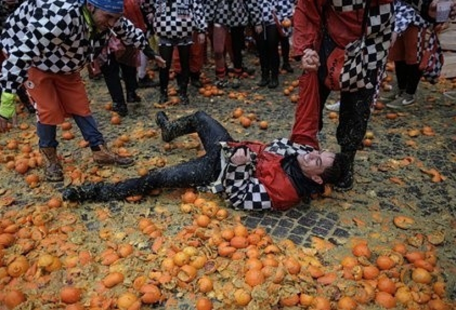 İtaliyada keçirilmiş “Portağal savaşı” festivalında 70 nəfər yaralanıb VİDEO