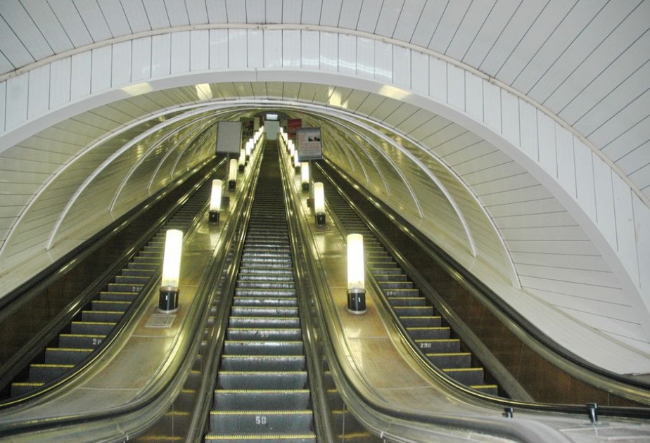 “Nizami” metro stansiyasında əsaslı təmir olunan eskalator sərnişinlərin istifadəsinə verilib