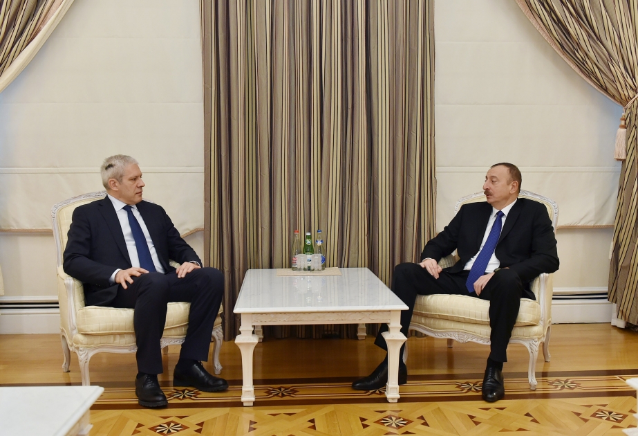 الرئيس الأذربيجاني يستقبل الرئيس الصربي السابق بوريس تاديتش