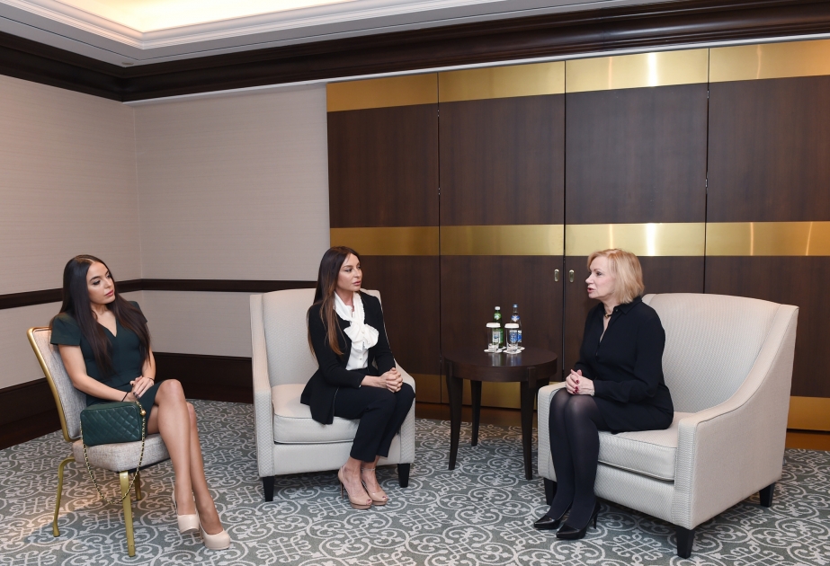 Azerbaijani first lady Mehriban Aliyeva meets with former Latvian first lady