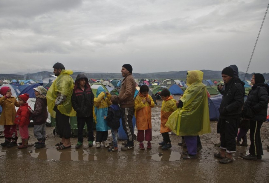 Flüchtlinge harren an der griechisch-mazedonischen Grenze aus
