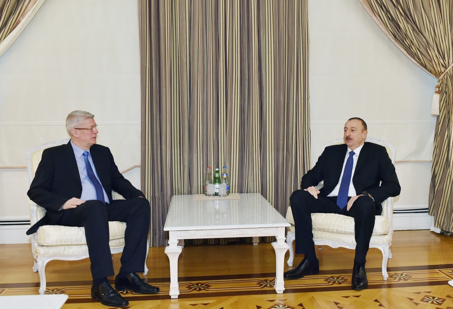 Президент Азербайджана Ильхам Алиев принял бывшего Президента Латвии Валдиса Затлерса ВИДЕО