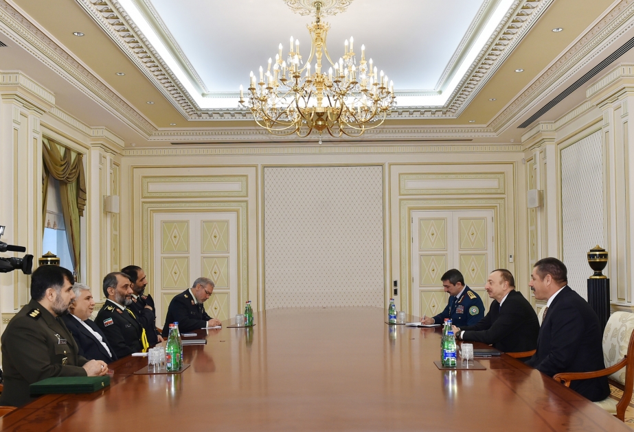 Президент Азербайджана Ильхам Алиев принял командующего Пограничными войсками Ирана ВИДЕО