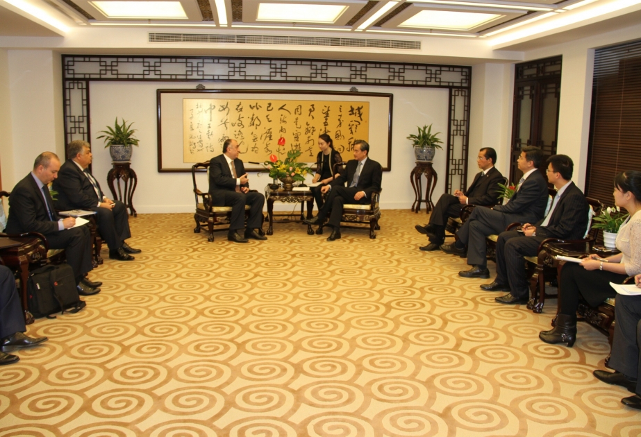 Minister Wang Yi: China ist zum Ausbau der Zusammenarbeit mit Aserbaidschan bereit