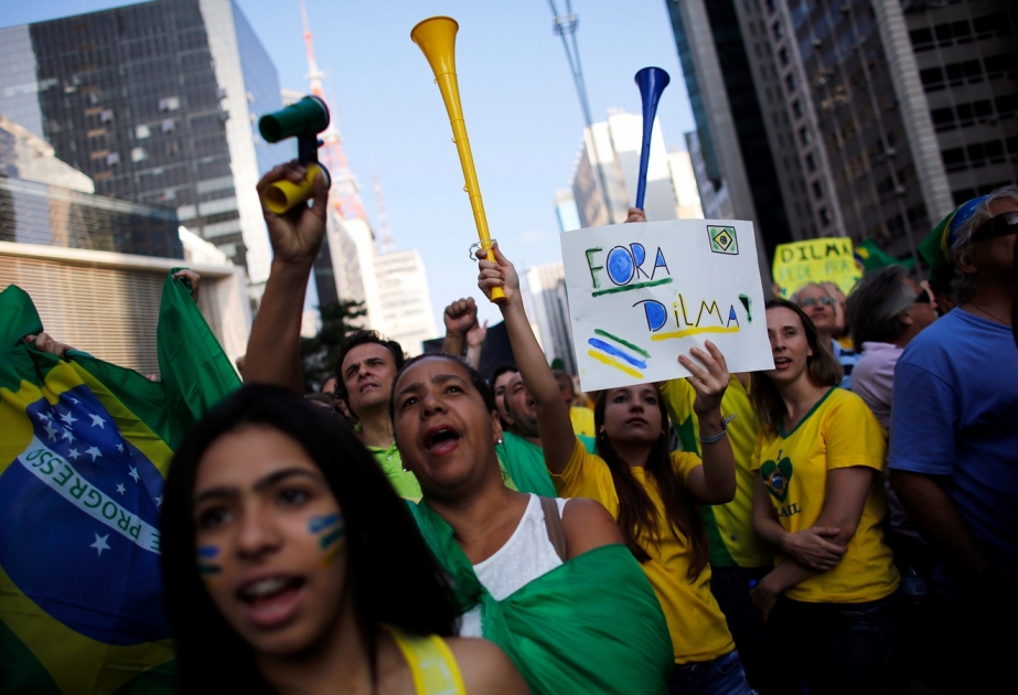 البرازيل: تعمق الازمة السياسية