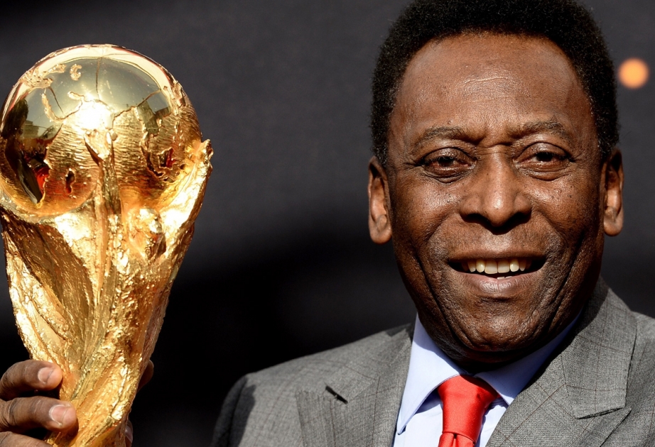 Soccer legend Pelé sues Samsung over image in newspaper ad