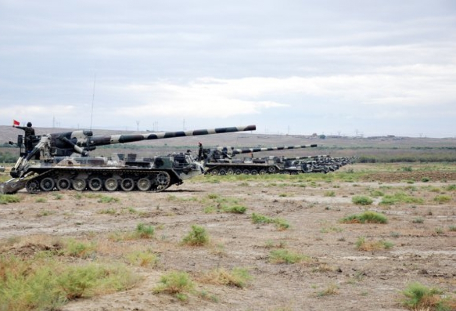 Beim Gegenangriff aserbaidschanischer Armee 3 Panzer zerstört und 30 Soldaten getötet
