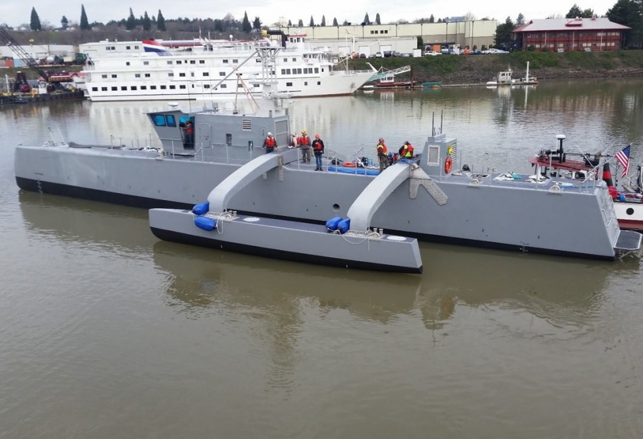 U.S. military christens self-driving 'Sea Hunter' warship