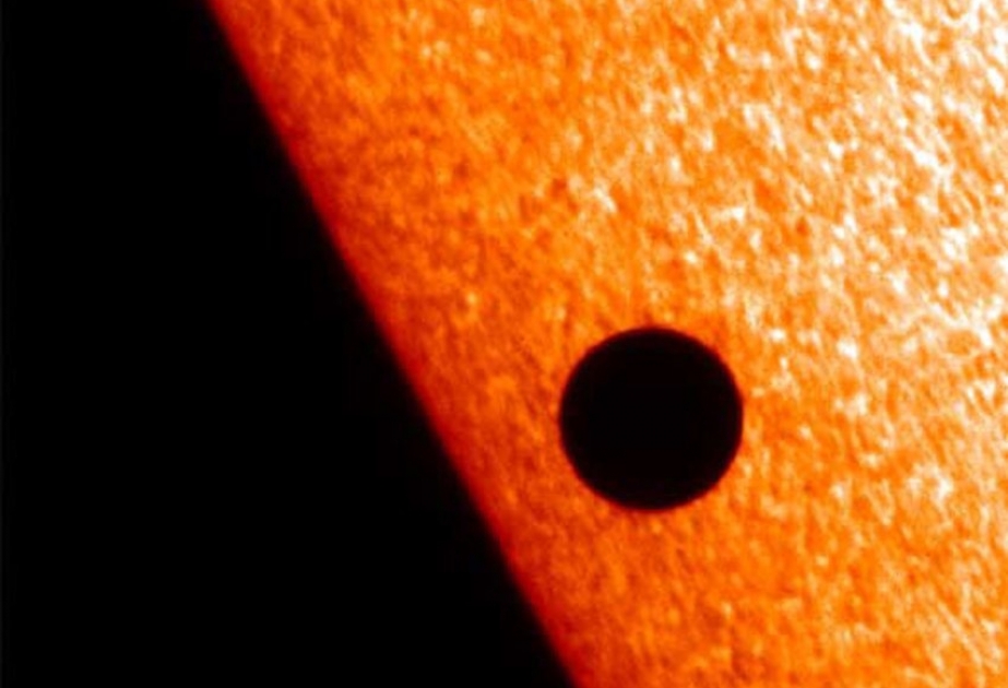 Merkur zieht vor der Sonne vorbei