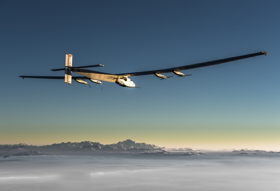 Самолет на солнечных батареях Solar Impulse 2 успешно приземлился в Калифорнии