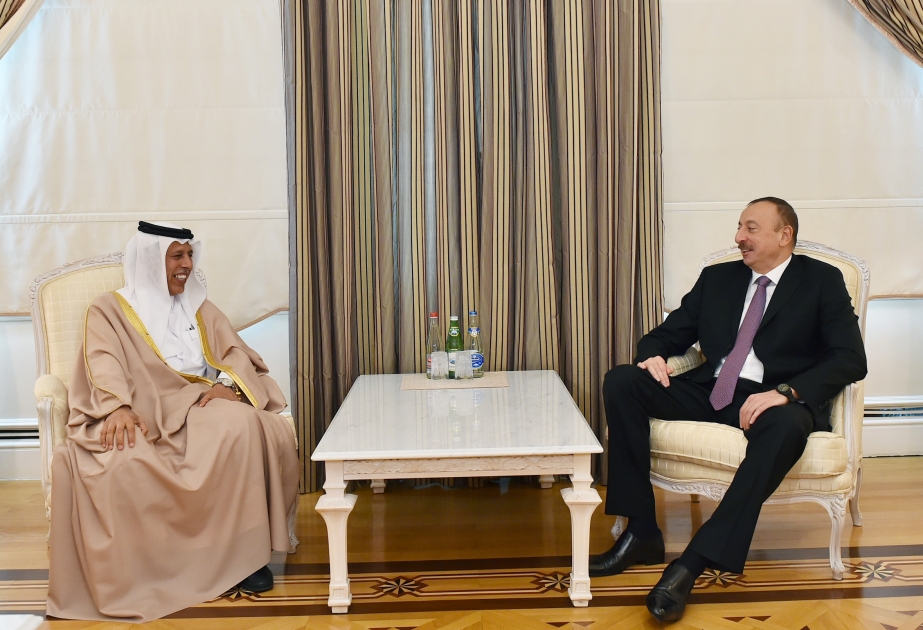 Aserbaidschans Präsident Ilham Aliyev trifft sich mit Vizepremier des Staates Katar VIDEO