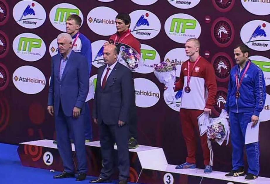 Rəsul Çunayev təsnifat turnirində qızıl medal qazanıb