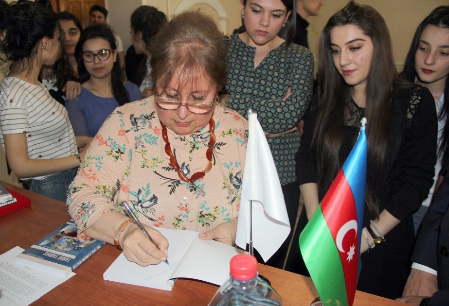 Союз молодежных студенческих организаций Азербайджана прошла встреча с писателем-публицистом Зехрой Аскеровой