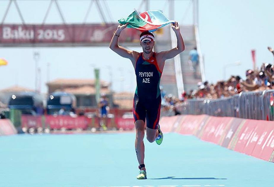 Азербайджанский триатлет Ростислав Певцов завоевал олимпийскую лицензию