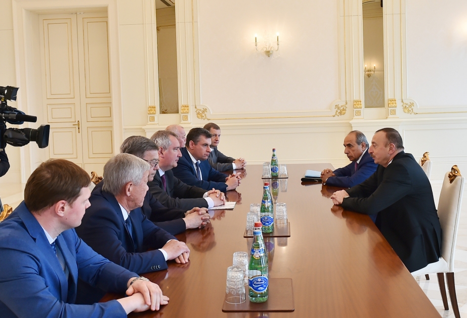 Президент Азербайджана Ильхам Алиев принял делегацию во главе с заместителем премьер-министра России ВИДЕО