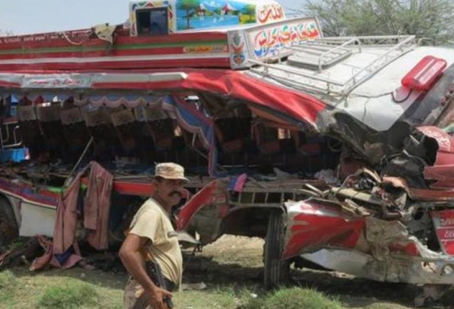 10 killed, 20 injured in Jhang road accident
