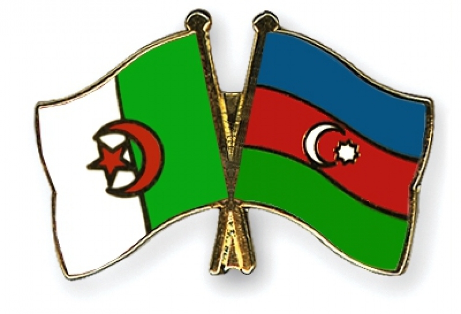 رئيس الجمهورية الجزائرية الديموقراطية الشعبية يهنئ الرئيس الأذربيجاني
