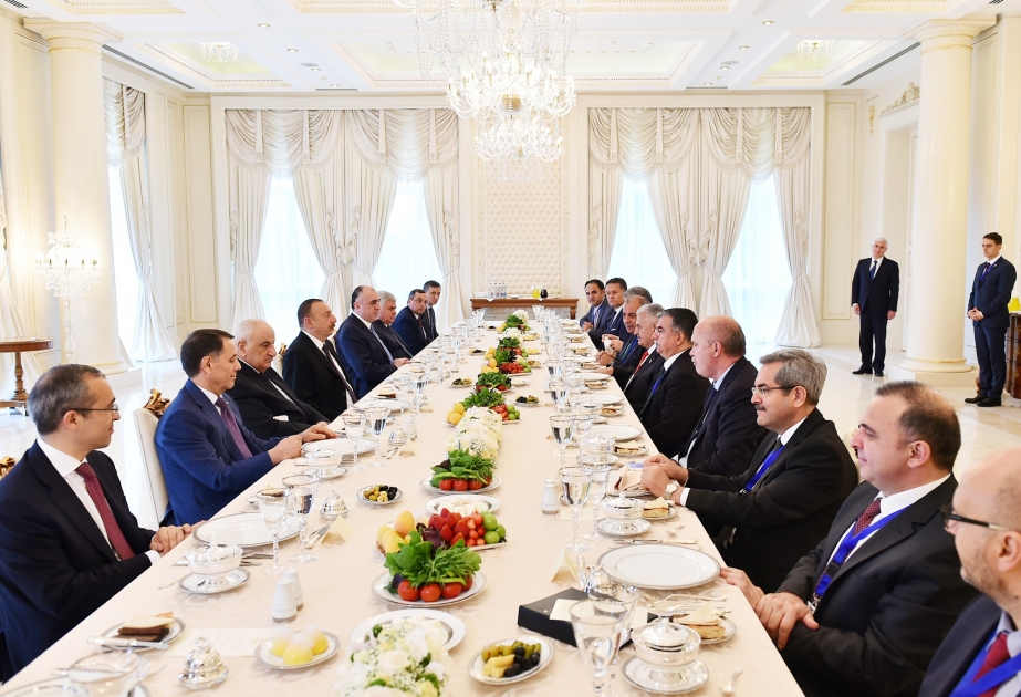 Dinner reception hosted on behalf of President Ilham Aliyev in honor of Turkish Premier VIDEO