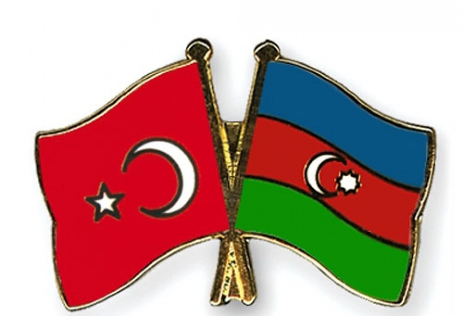 الرئيس الأذربيجاني يعزي نظيره التركي
