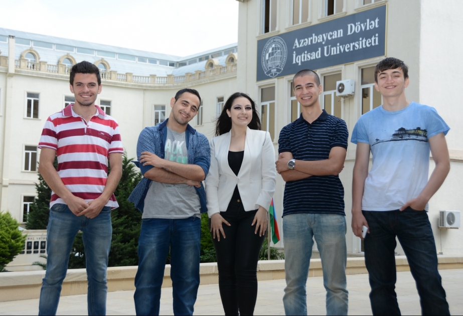 Определились первые студенты Экономического университета, получившие право обучения в университете Монпелье